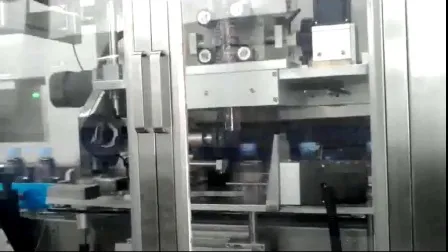 Machine à étiquettes à manchon rétractable pour bouteille PET